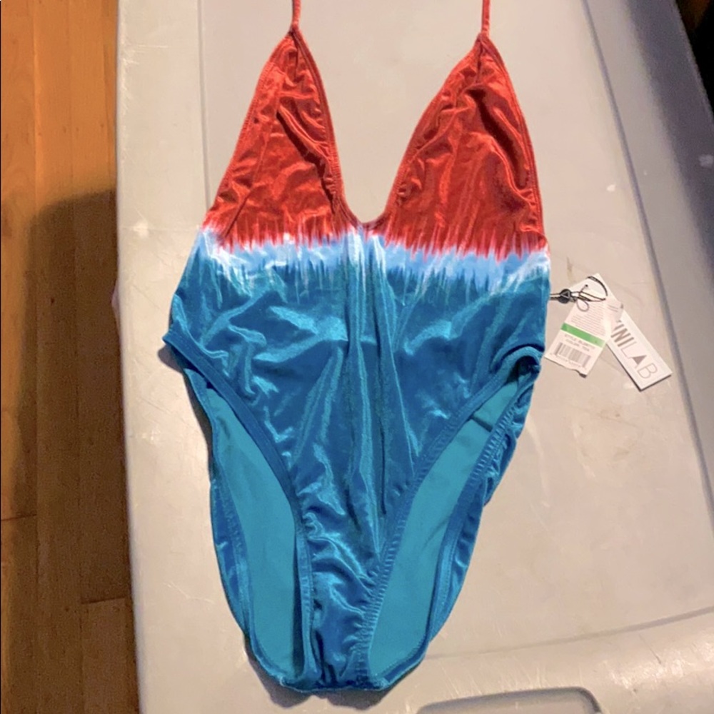 Bathing suit